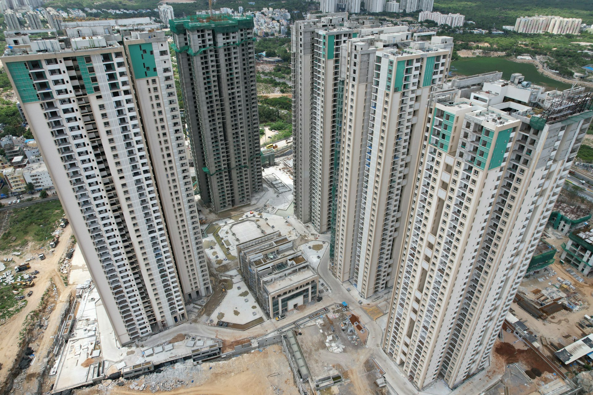 a large group of tall buildings next to each other